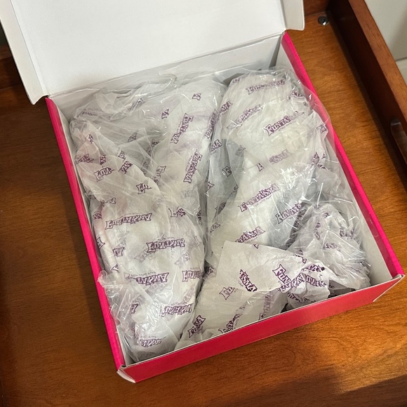 Funtasma Mary Jane Pump, White, Size 10 - Picture 8 of 8